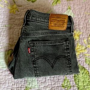 Levi’s Wedgie Denim!